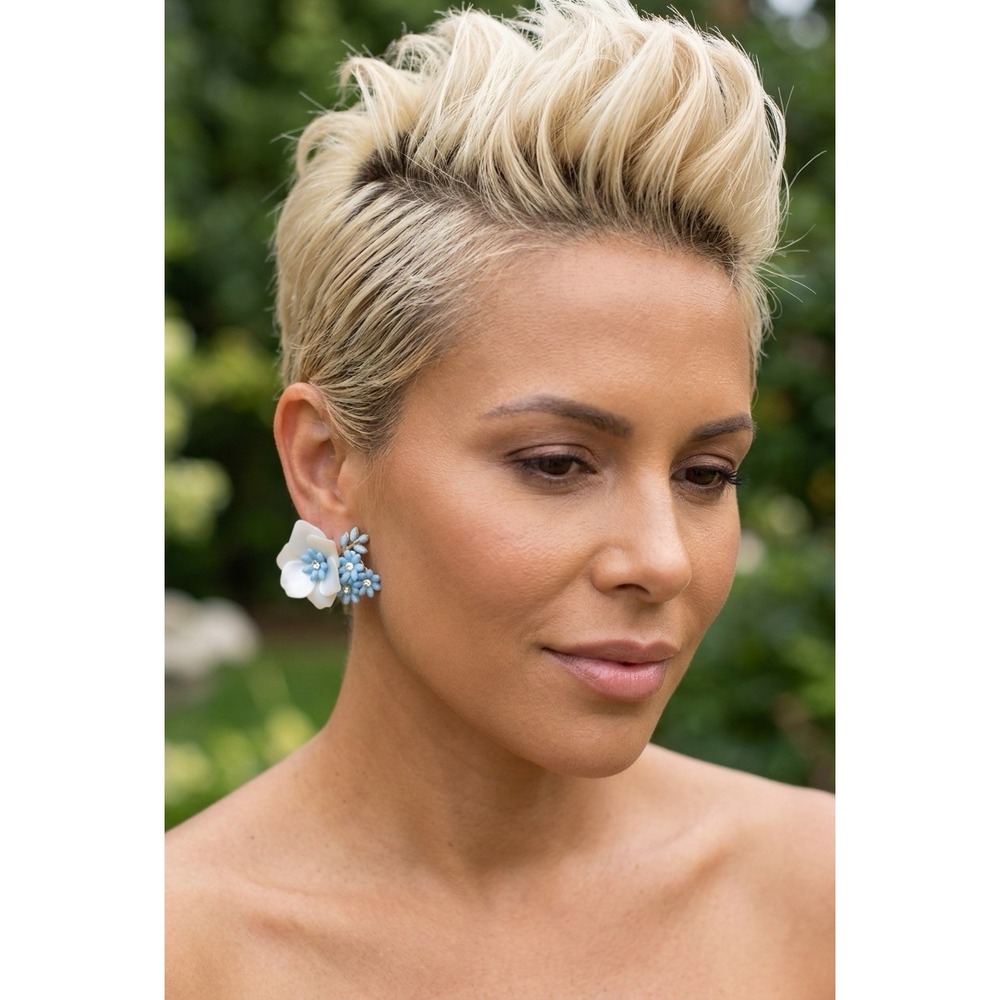 Vintage CORO Rhinestone CELLULOID enamel Flower Clip ON Earrings white turquoise
